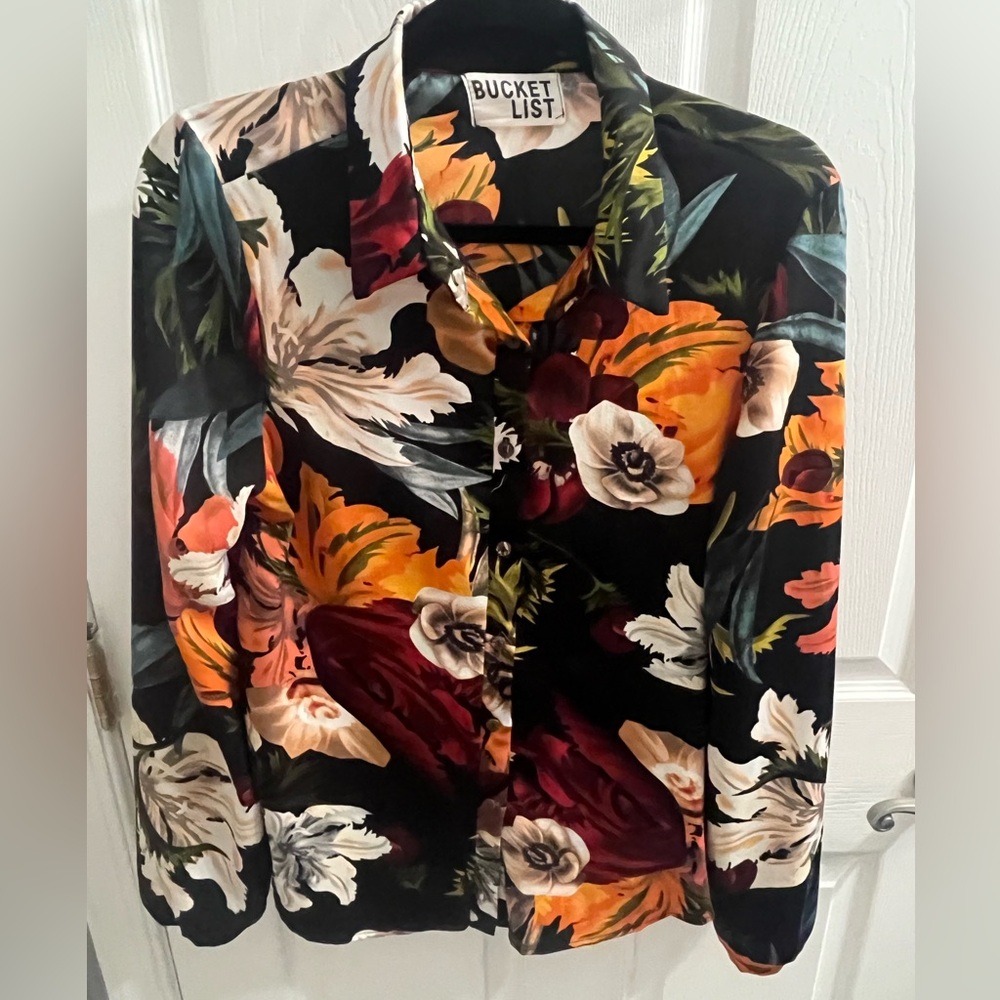 BUCKETLIST Floral Blouse
